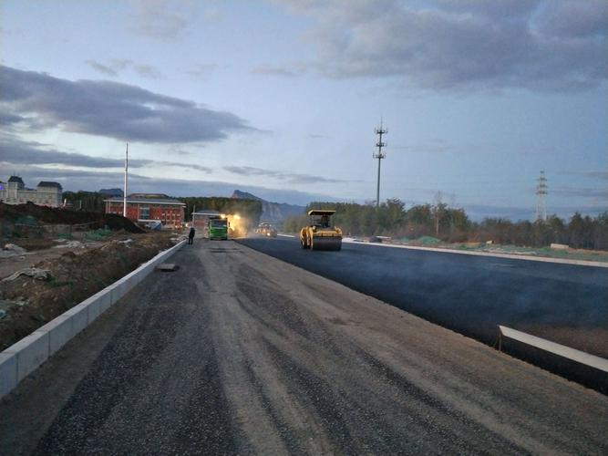 延庆新城阜康路道路工程2#标段施工有序推进 中铁六局全力打造精品市政工程
